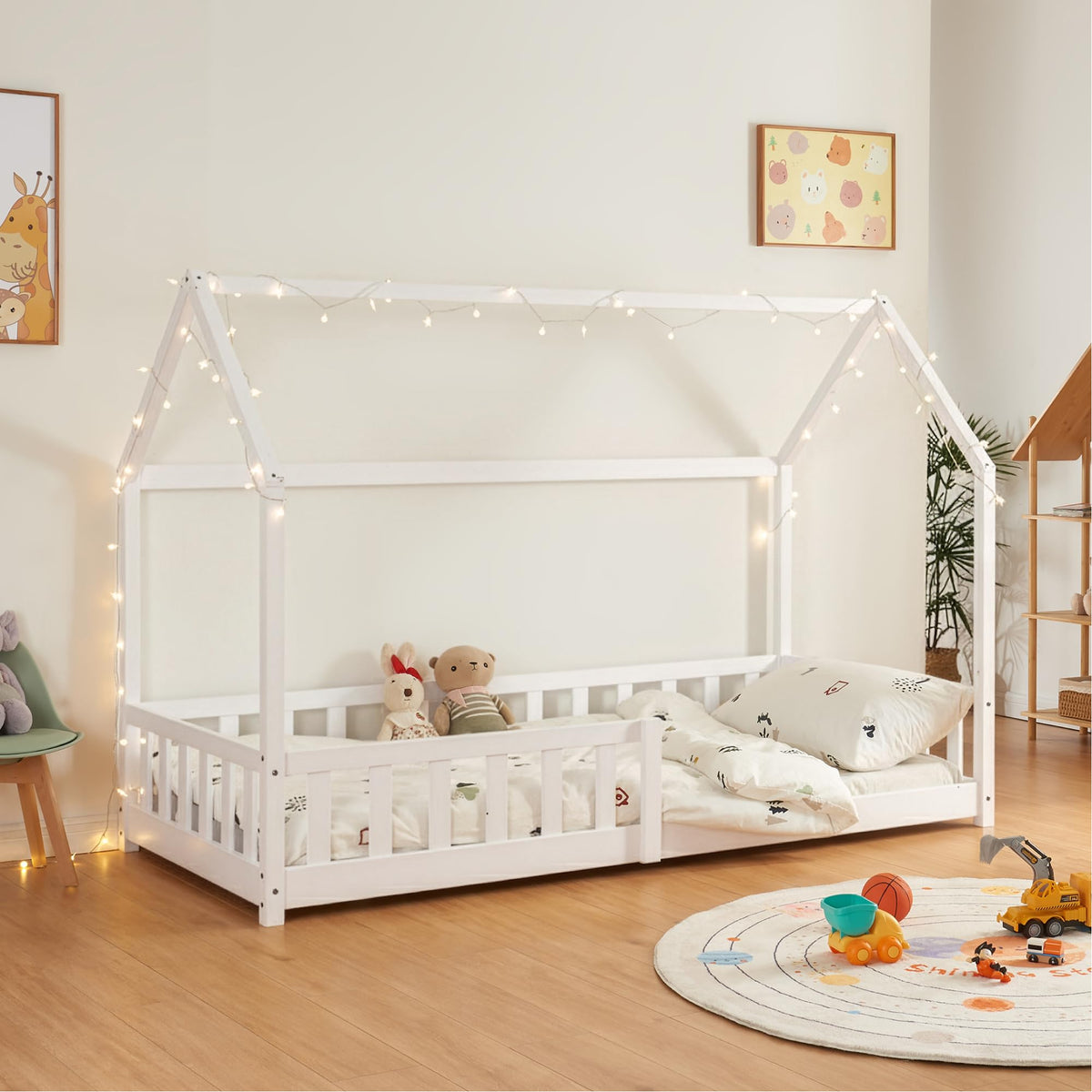 [en.casa] Montessori Kinderbett Hausbett aus Holz mit Rausfallschutz & Lattenrost – Bodenbett für Kinder