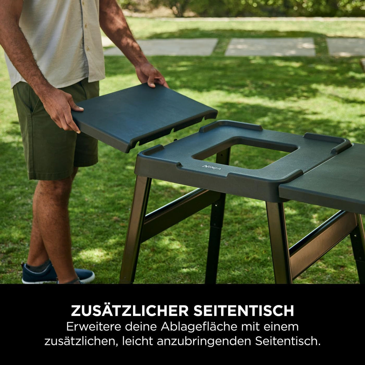 Ninja Woodfire Grillständer mit Beistelltisch – Verstellbarer Outdoor-Tisch für Elektrogrill & Pizzaofen, Schwarz
