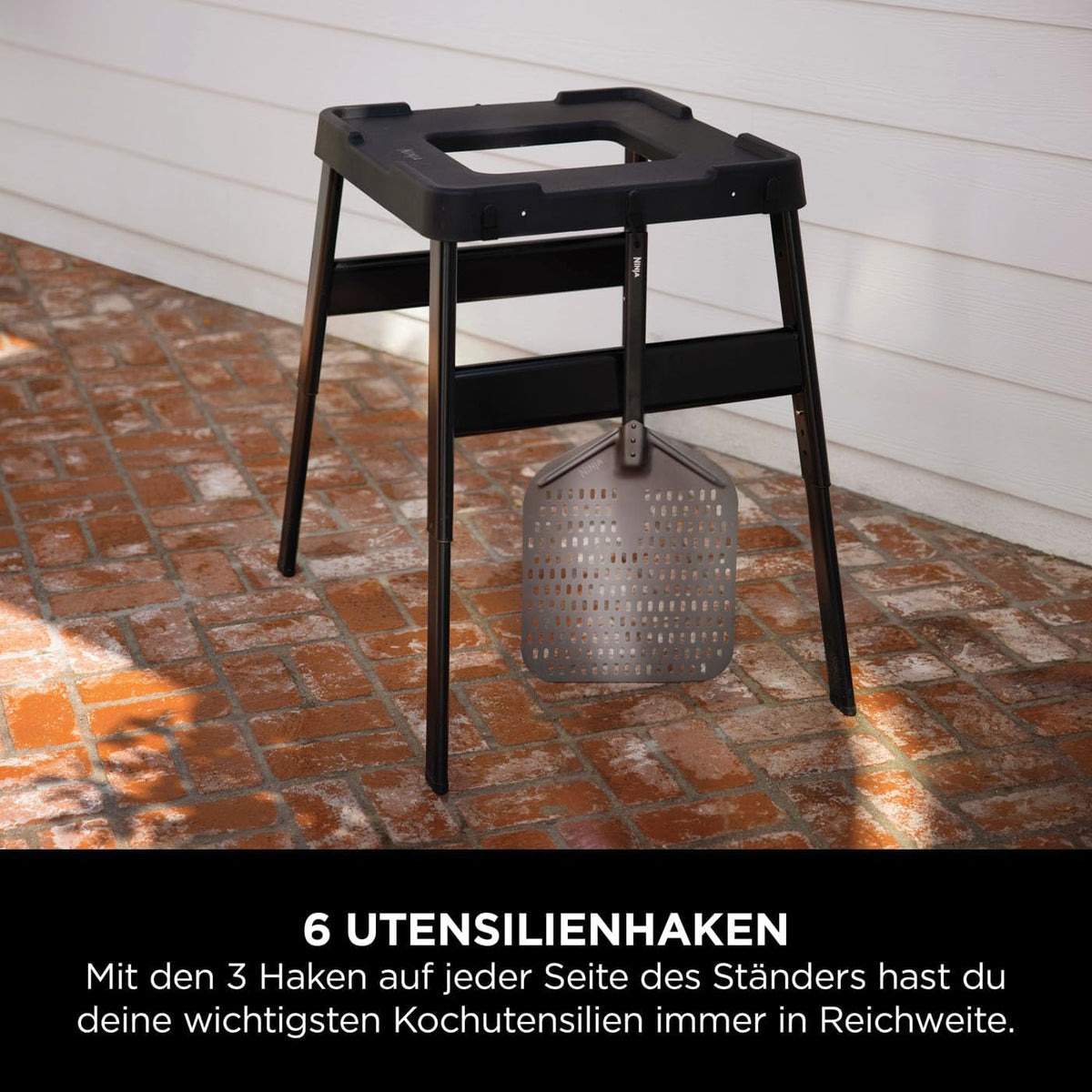 Ninja Woodfire Grillständer mit Beistelltisch – Verstellbarer Outdoor-Tisch für Elektrogrill & Pizzaofen, Schwarz