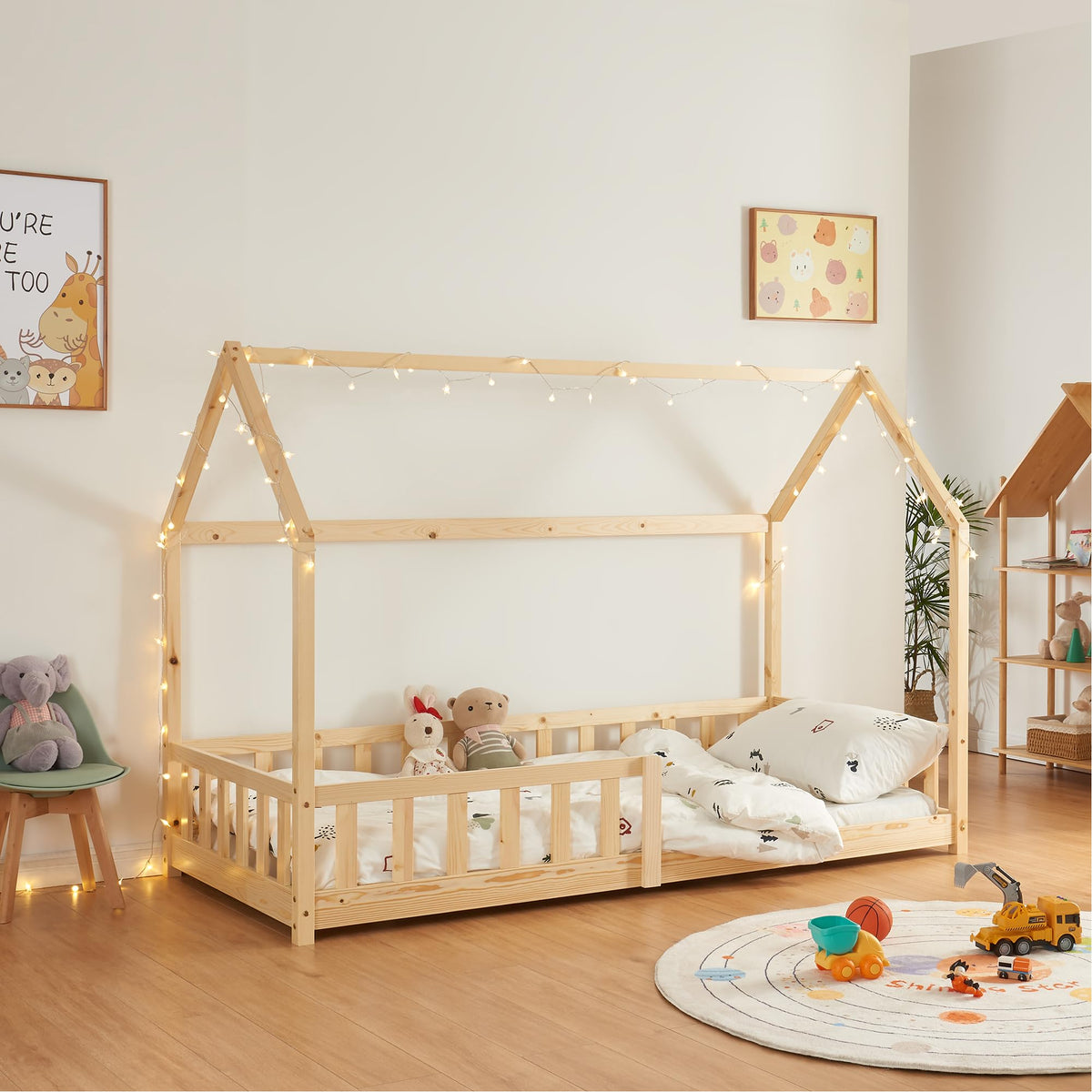 [en.casa] Montessori Kinderbett Hausbett aus Holz mit Rausfallschutz & Lattenrost – Bodenbett für Kinder