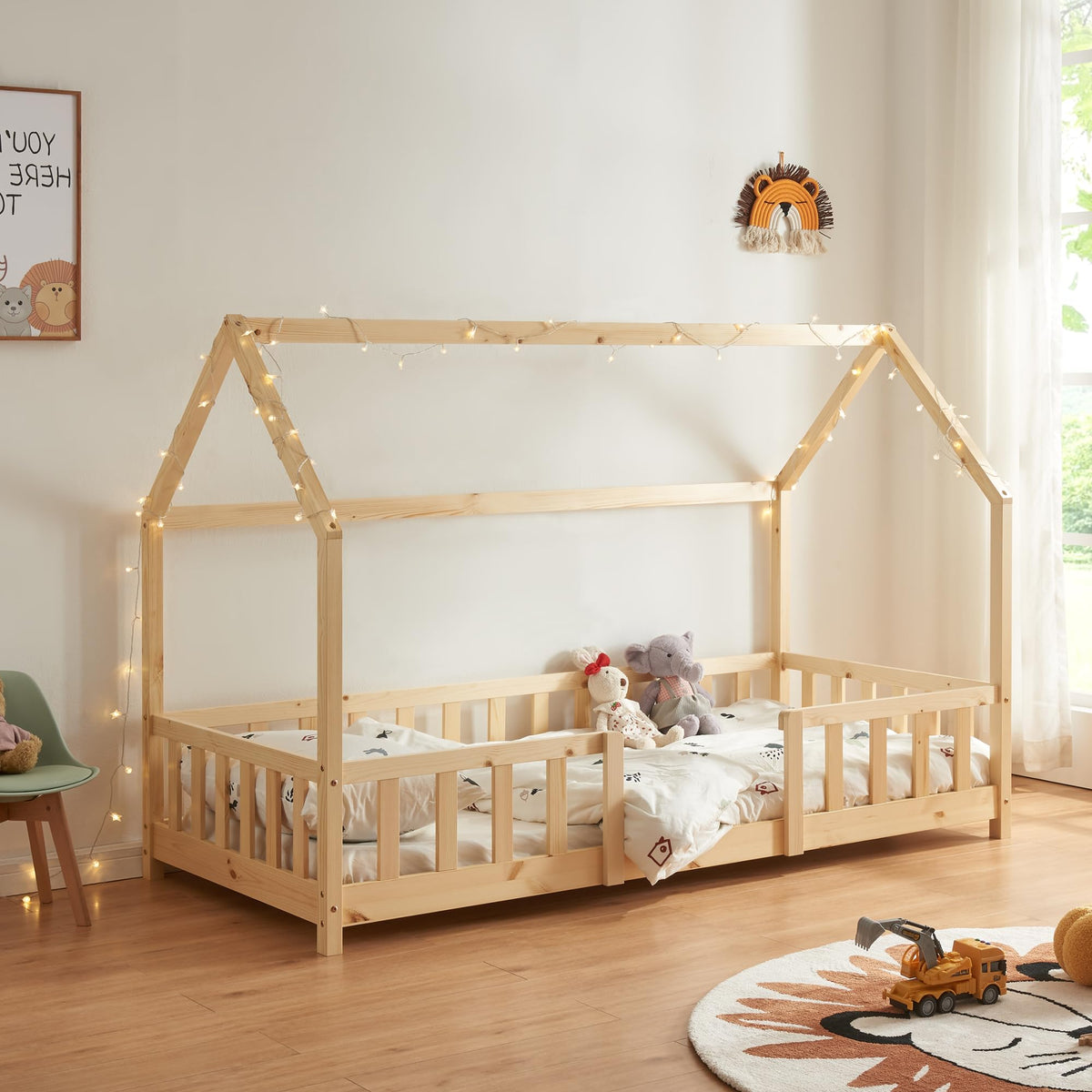 [en.casa] Kinderbett Montessori Hausbett Kiefernholz mit Rausfallschutz und Lattenrost für Kinder Bodenbett Weiß