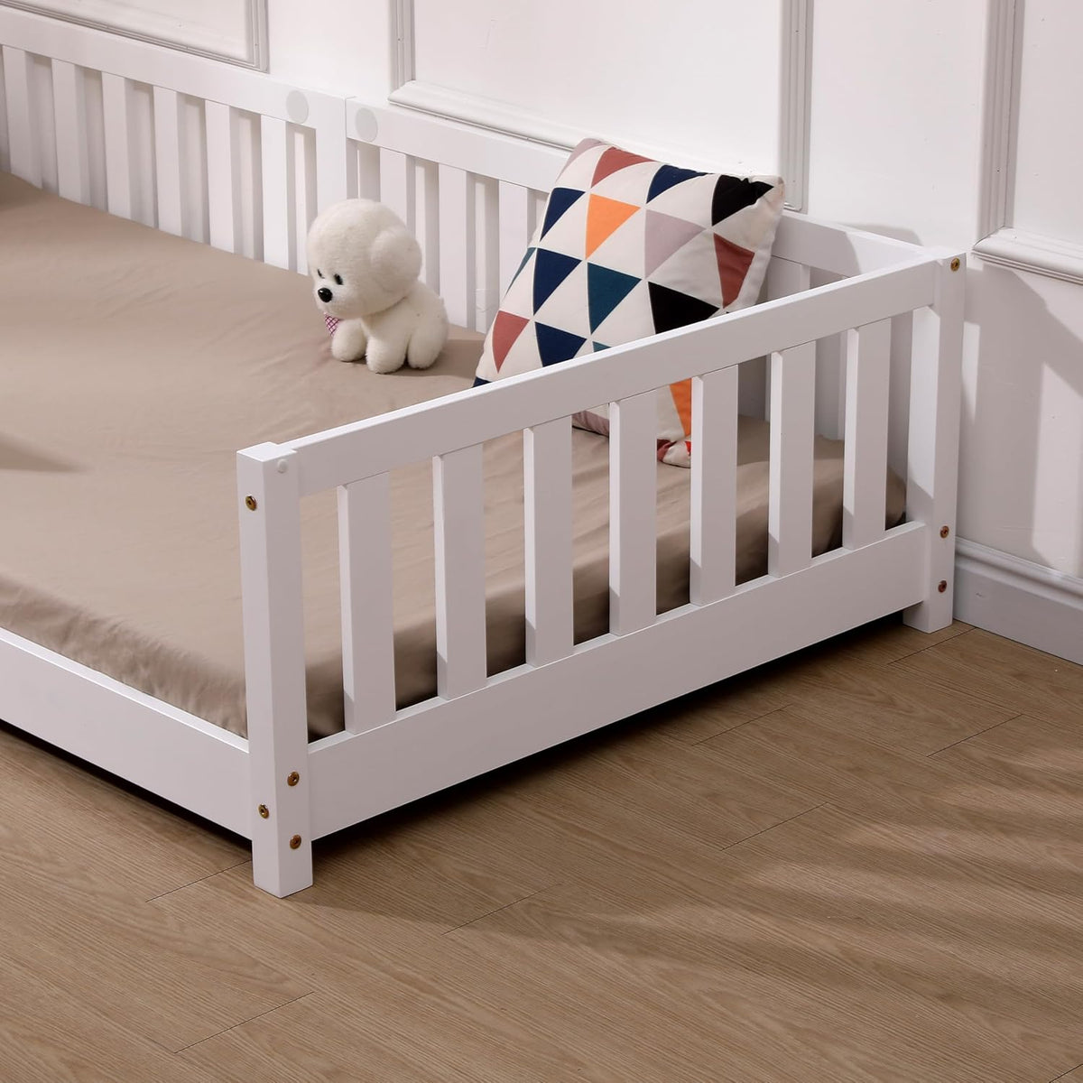 ecomi Kinderbett Montessori Bodenbett Massivholz mit Rausfallschutz und Lattenrost, Skandinavisches Design, für Mädchen und Jungen